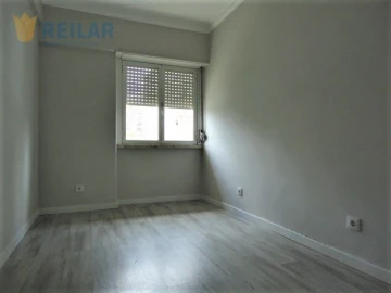 Apartamento T2 para Arrendamento em Santa Iria de Azoia, São João da Talha e Bobadela