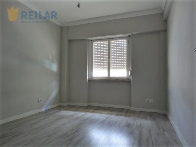 Apartamento T2 para Arrendamento em Santa Iria de Azoia, São João da Talha e Bobadela Foto 7