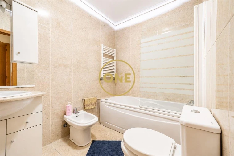 Apartamento T2 para Venda em Mindelo Foto 14