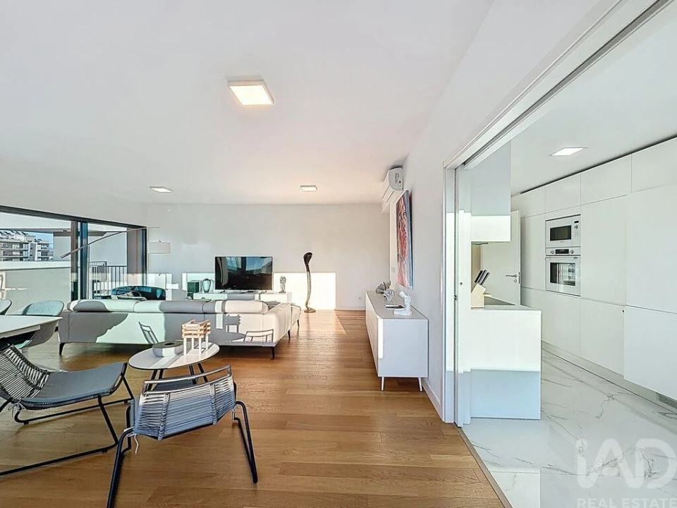Apartamento T3 para Venda em Faro (Sé e São Pedro) Foto 6