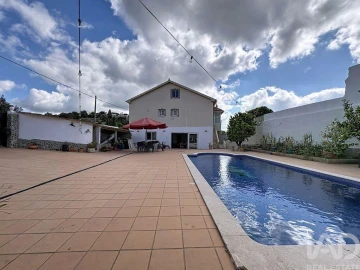 Moradia T3 para Venda em Loule (São Sebastião)