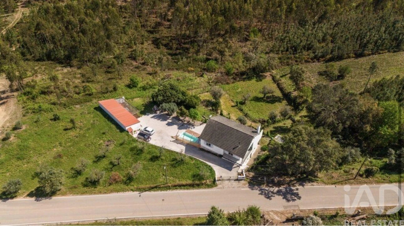 Moradia T4 para Venda em Graça Foto 1
