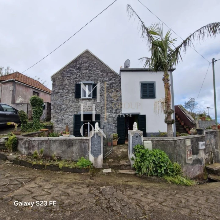 Moradia T2 para Venda em Porto Moniz Foto 1