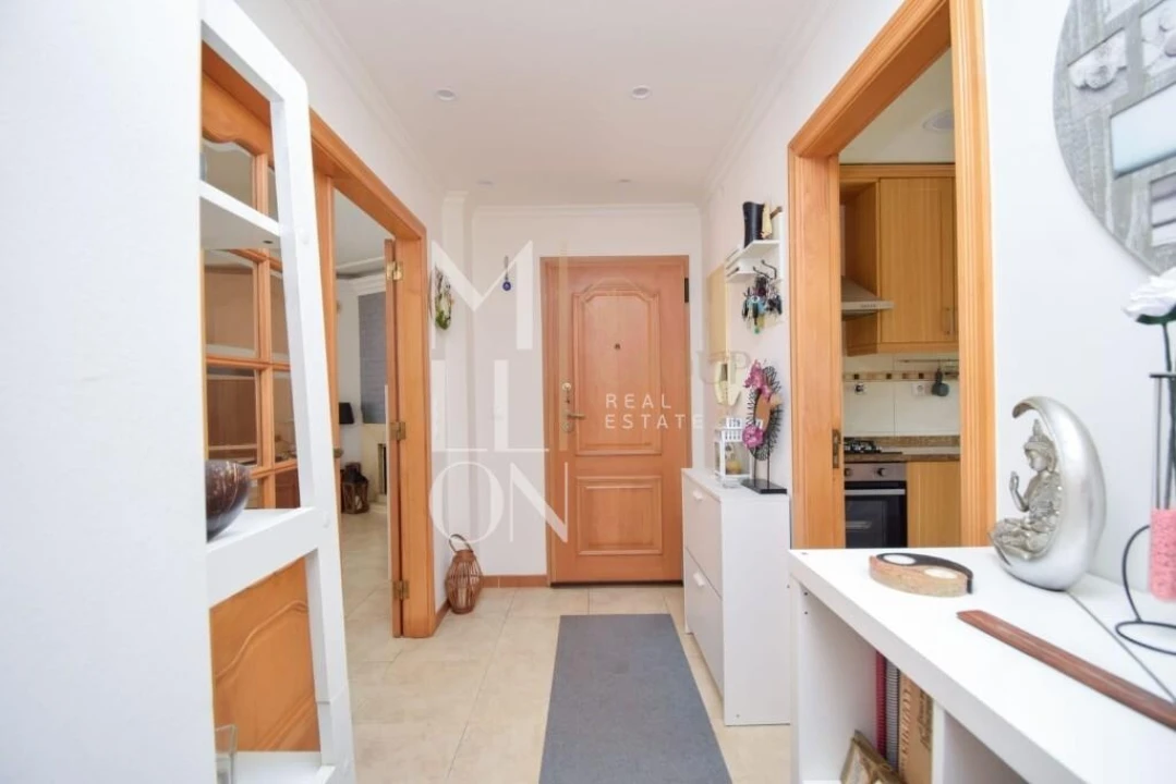 Apartamento T2 para Venda em Alcabideche Foto 2
