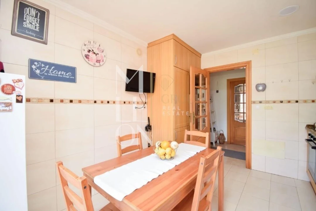 Apartamento T2 para Venda em Alcabideche Foto 13