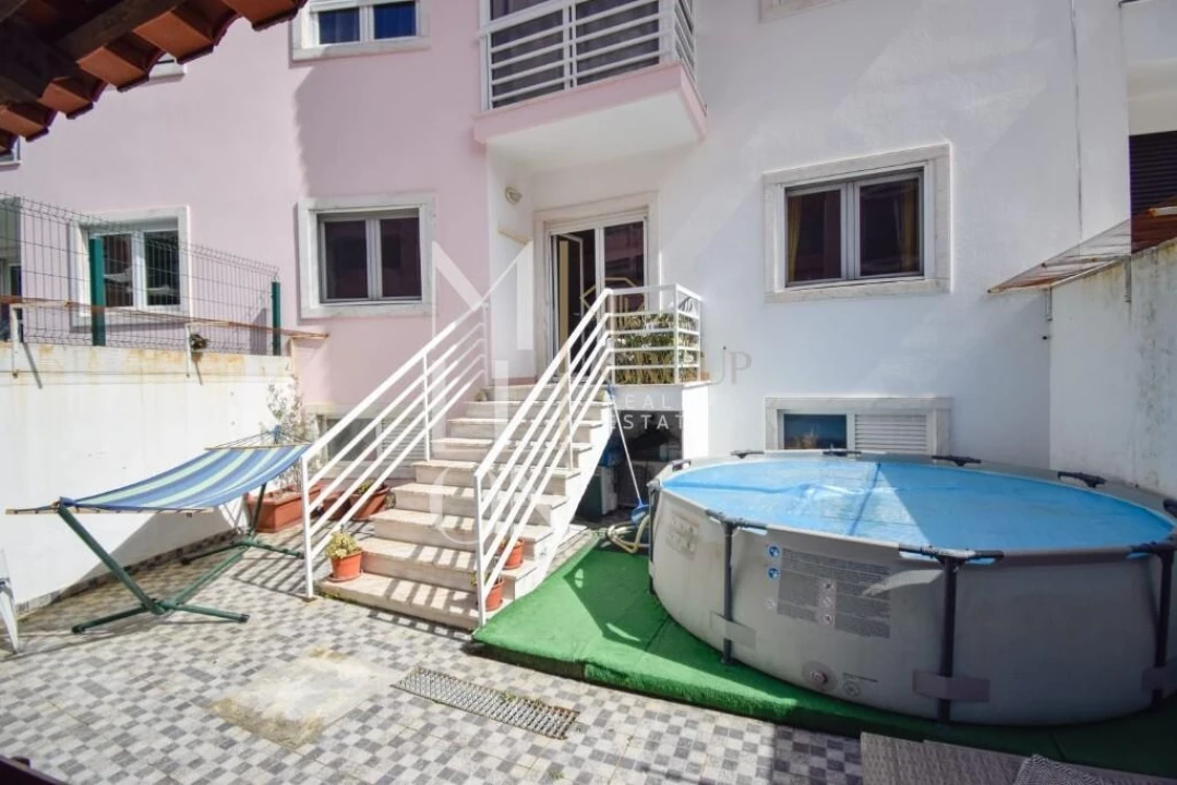 Apartamento T2 para Venda em Alcabideche Foto 16