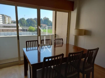 Apartamento T1 para Arrendamento em Ramalde