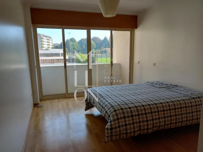 Apartamento T1 para Arrendamento em Ramalde Foto 2