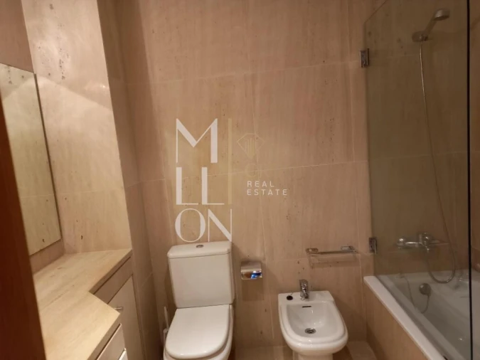 Apartamento T1 para Arrendamento em Ramalde Foto 4
