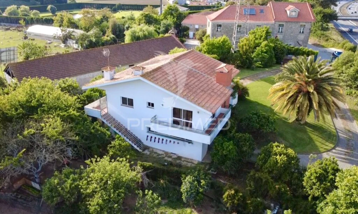 Moradia T3 para Venda em Arvore Foto 2