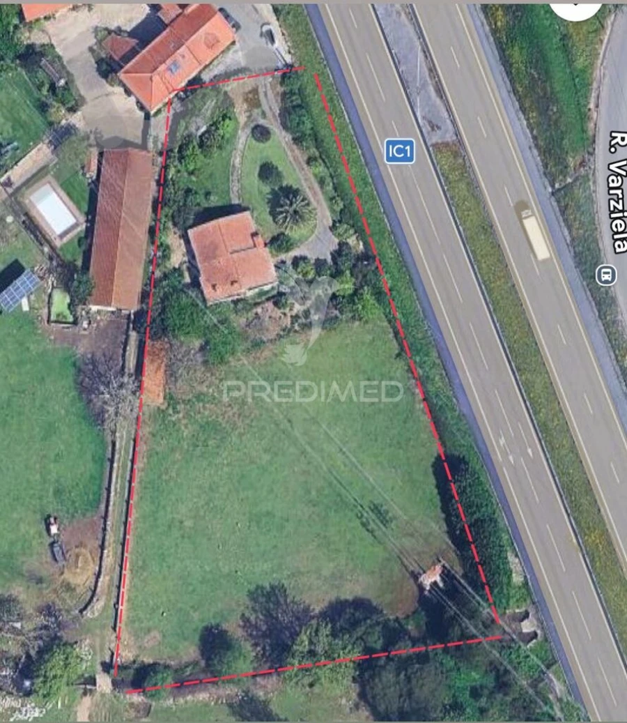 Moradia T3 para Venda em Arvore Foto 6