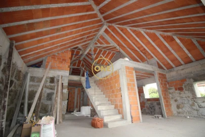 Moradia T3 para Venda em Lemenhe, Mouquim e Jesufrei