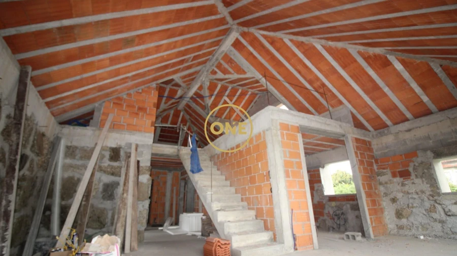 Moradia T3 para Venda em Lemenhe, Mouquim e Jesufrei