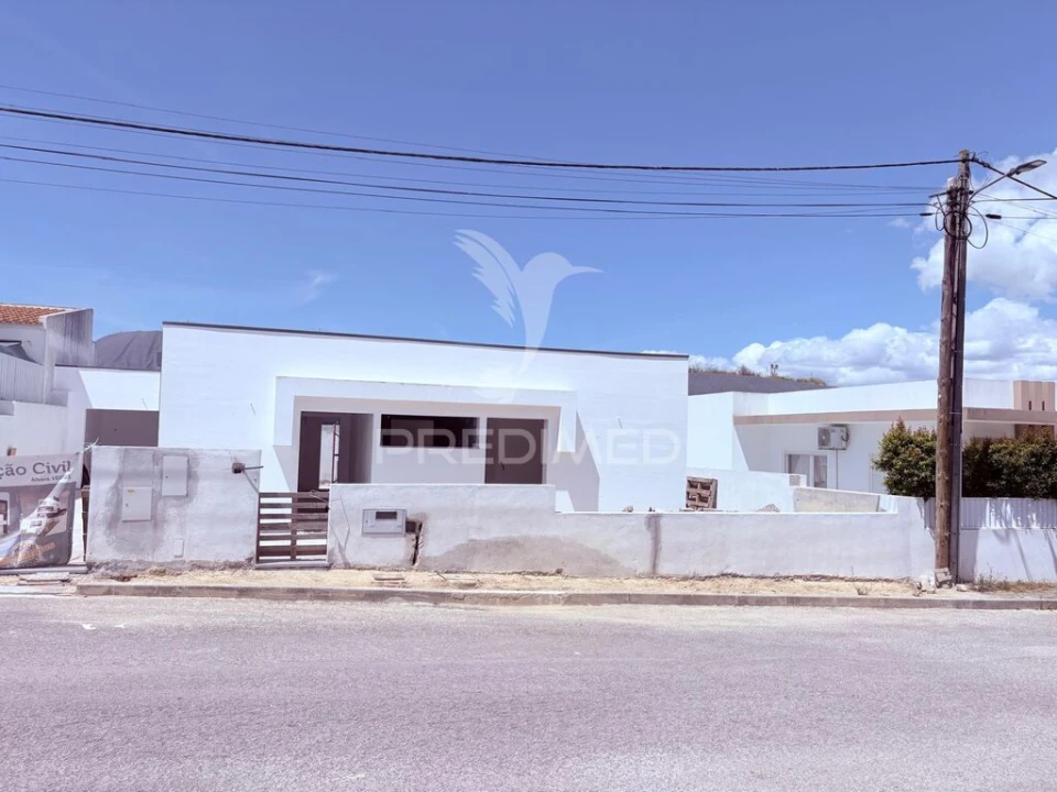 Moradia T2 para Venda em Amora Foto 1