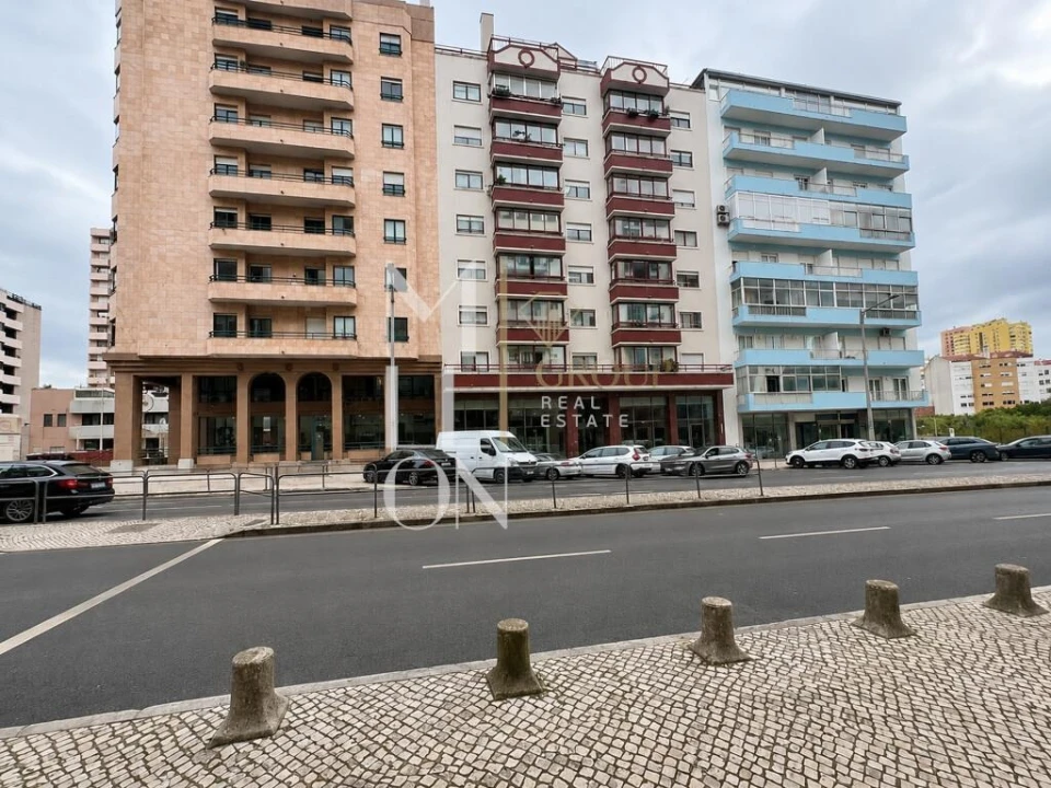 Apartamento T3 para Venda em São Domingos de Benfica Foto 44