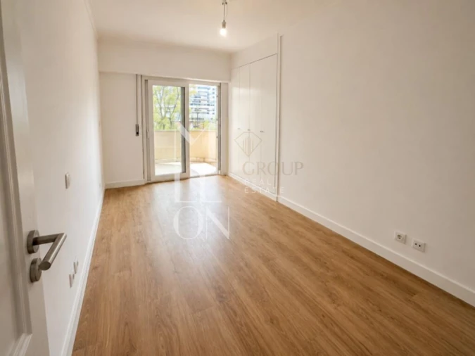 Apartamento T3 para Venda em São Domingos de Benfica Foto 21