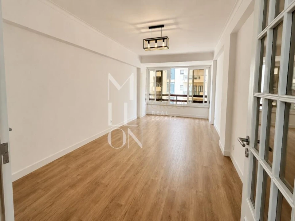 Apartamento T3 para Venda em São Domingos de Benfica Foto 1