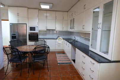 Moradia T5 para Venda em Lousã e Vilarinho