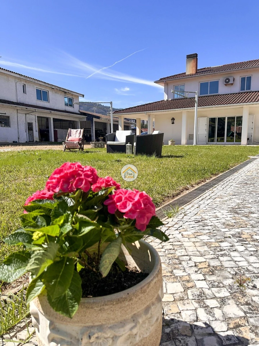 Moradia T5 para Venda em Lousã e Vilarinho Foto 4