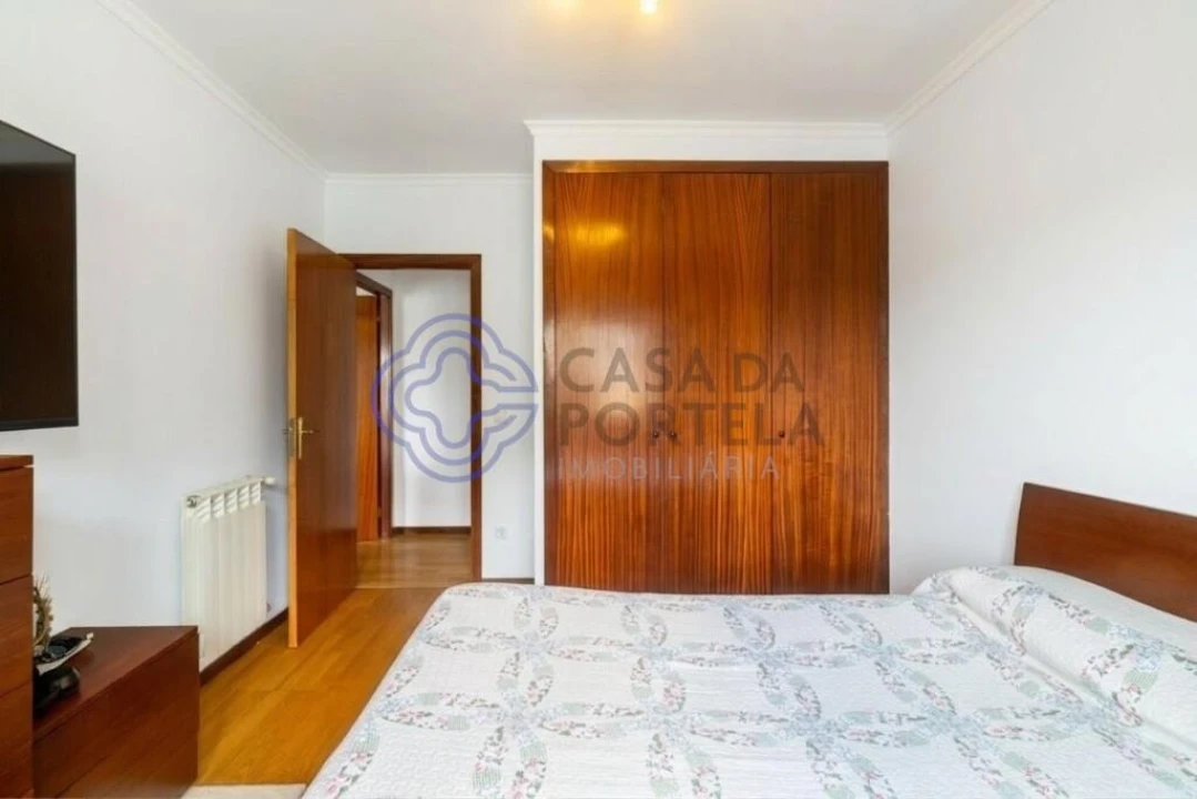 Apartamento T2 para Venda em Vilar de Andorinho Foto 24