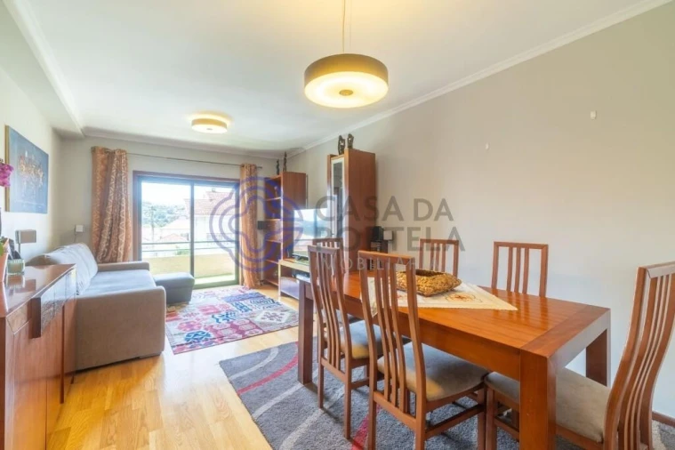 Apartamento T2 para Venda em Vilar de Andorinho Foto 3
