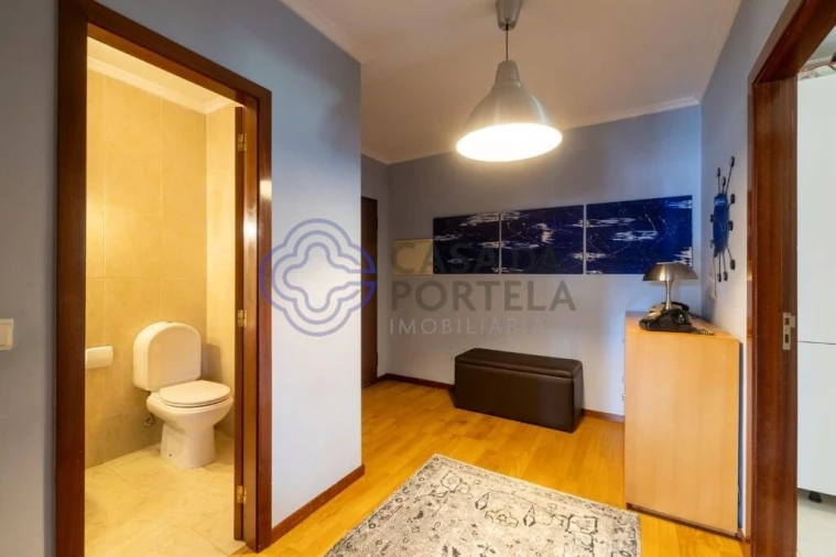 Apartamento T2 para Venda em Vilar de Andorinho Foto 15