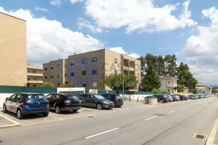 Apartamento T2 para Venda em Vilar de Andorinho Foto 25