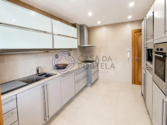Apartamento T3 para Venda em Mafamude e Vilar do Paraíso Foto 6