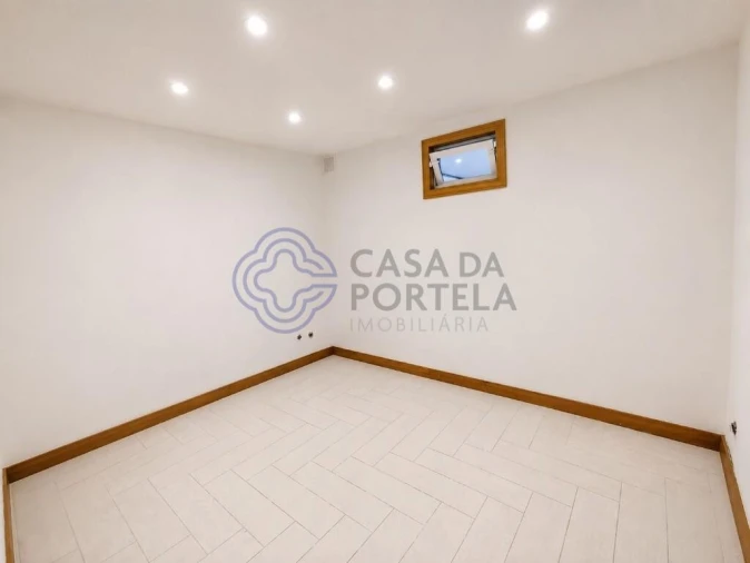 Apartamento T3 para Venda em Mafamude e Vilar do Paraíso Foto 20