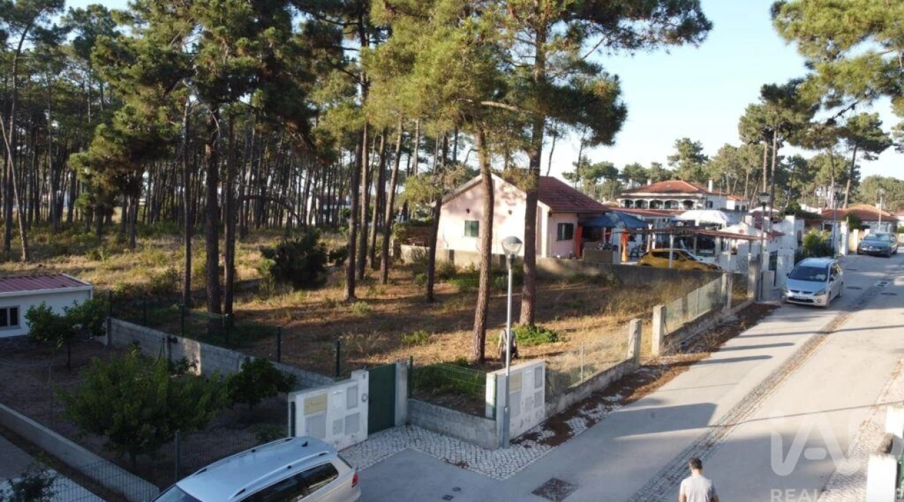 Terreno para Venda em Sesimbra (Castelo) Foto 1