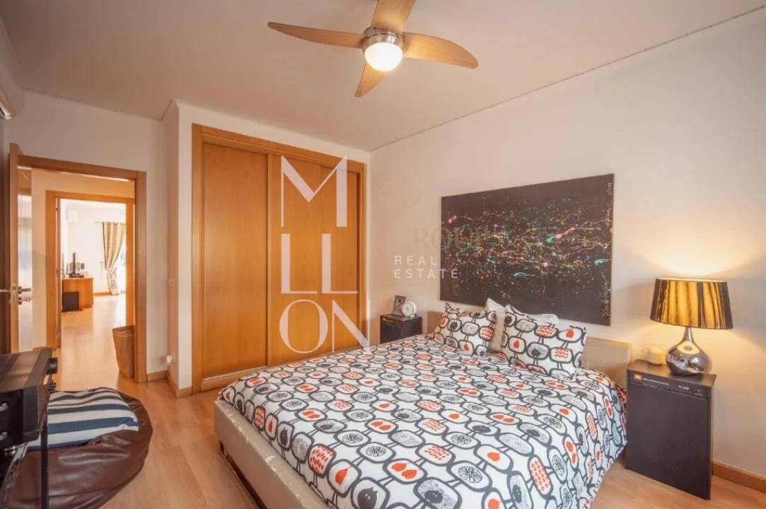 Apartamento T2 para Venda em Alcabideche Foto 12
