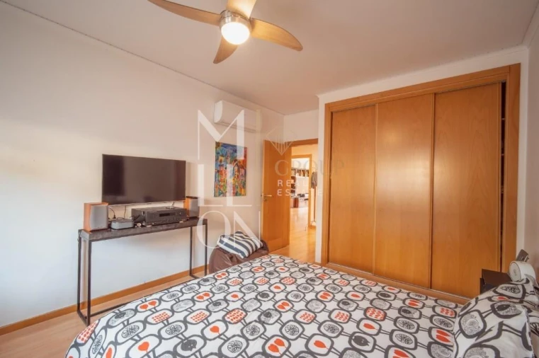 Apartamento T2 para Venda em Alcabideche Foto 13