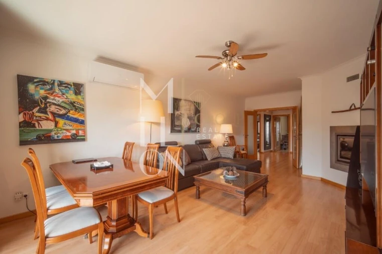 Apartamento T2 para Venda em Alcabideche Foto 4