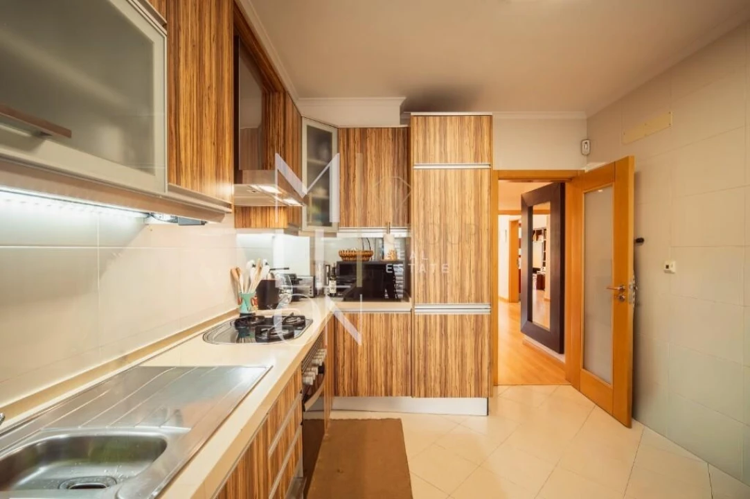 Apartamento T2 para Venda em Alcabideche Foto 15