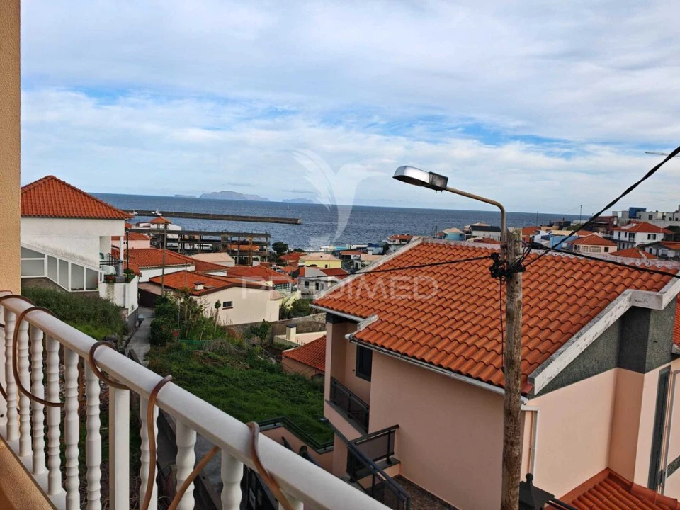 Moradia T3 para Venda em Caniçal Foto 4