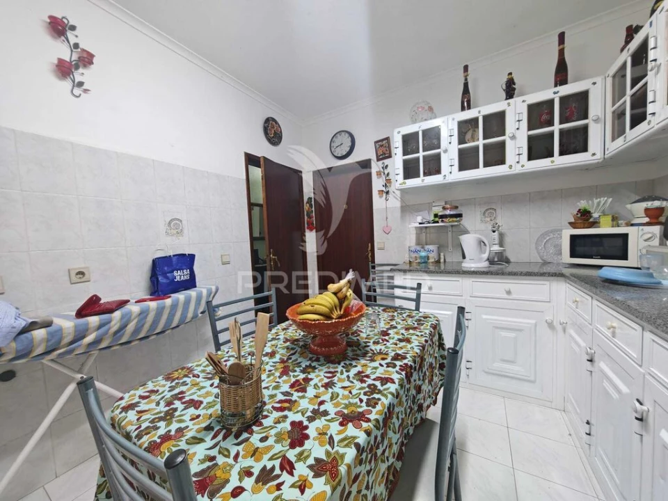 Moradia T3 para Venda em Caniçal Foto 16