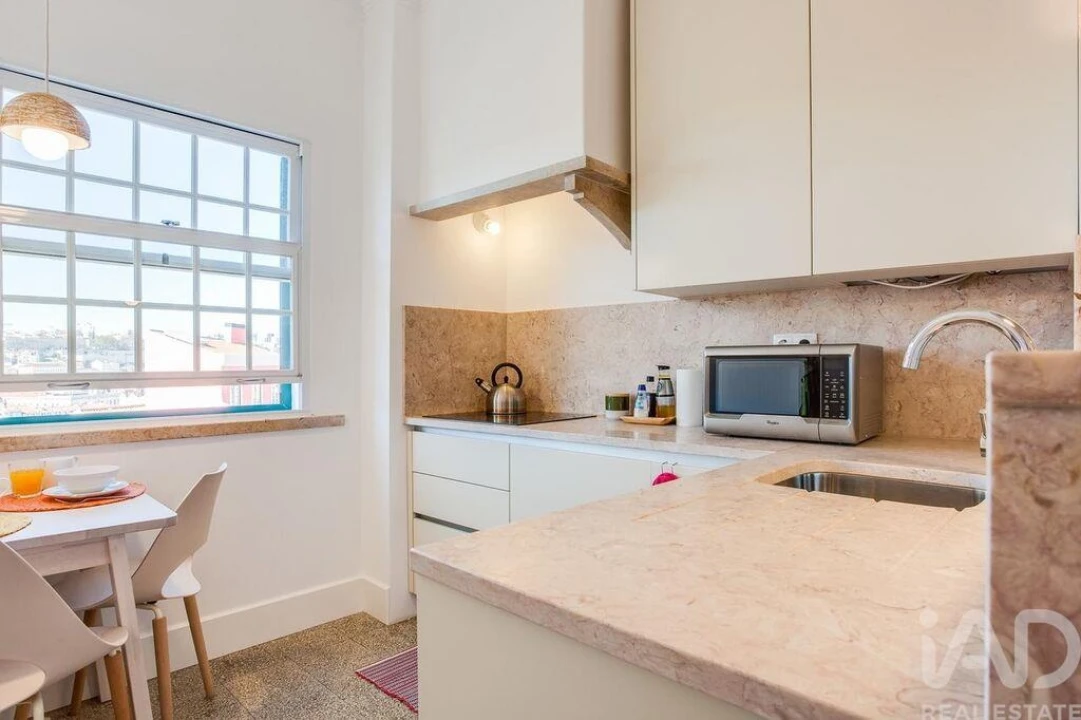 Apartamento T1 para Arrendamento em Santa Maria Maior Foto 6