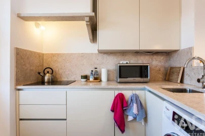 Apartamento T1 para Arrendamento em Santa Maria Maior