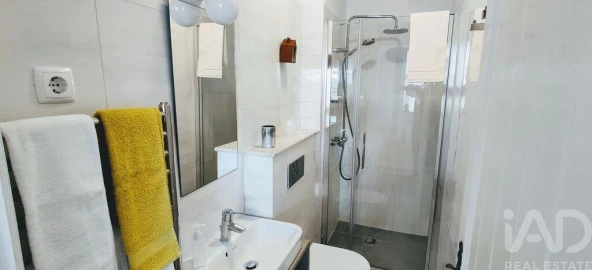 Apartamento T1 para Arrendamento em Santa Maria Maior