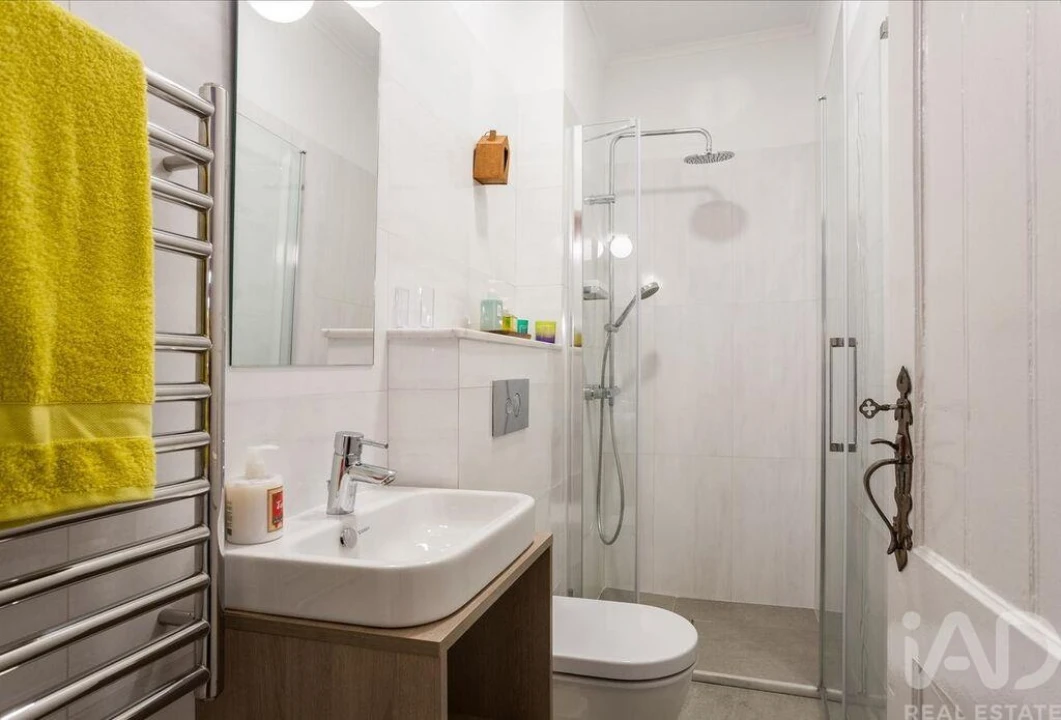 Apartamento T1 para Arrendamento em Santa Maria Maior Foto 11