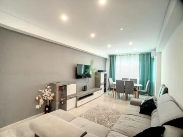 Apartamento T3 para Venda em Portimão