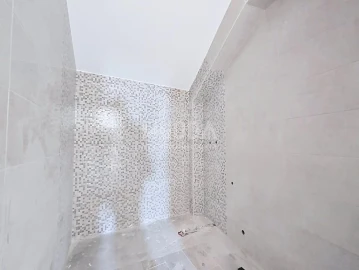 Prédio para Venda em Sé, Santa Maria e Meixedo