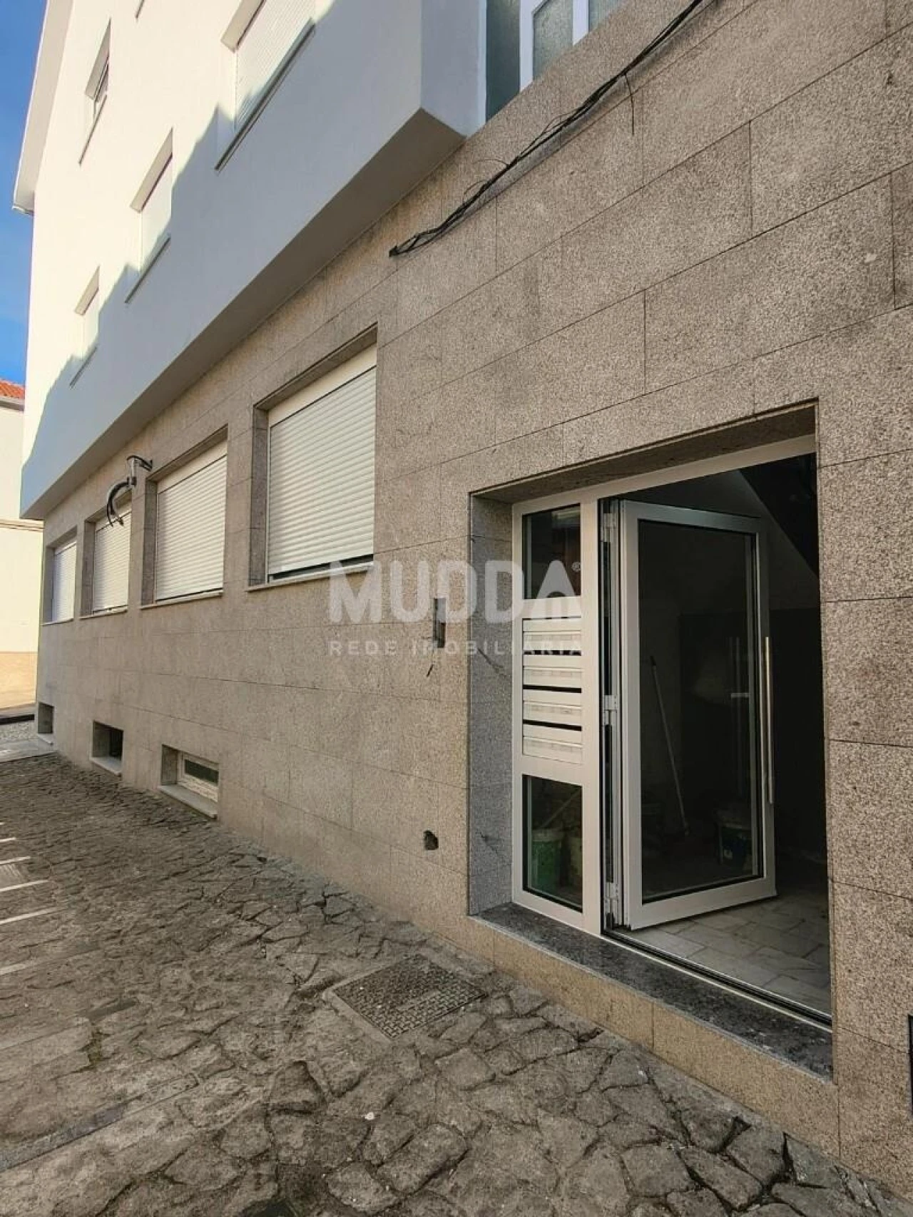 Apartamento T1 para Venda em Sé, Santa Maria e Meixedo Foto 10