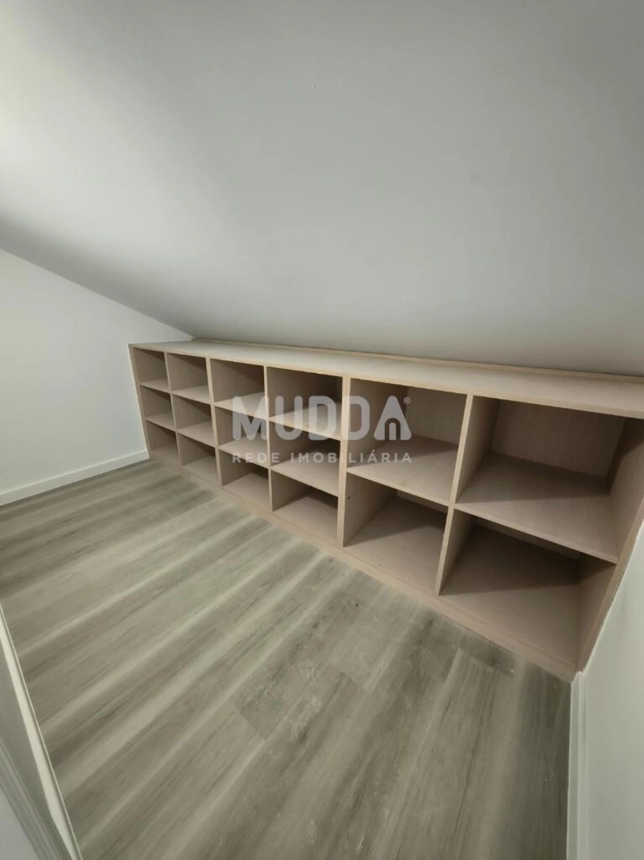 Apartamento T1 para Venda em Sé, Santa Maria e Meixedo Foto 4