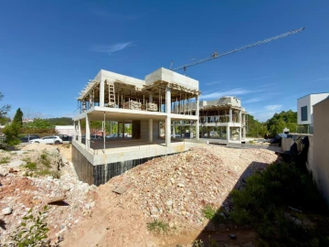 Moradia T4 para Venda em Eiras e São Paulo de Frades