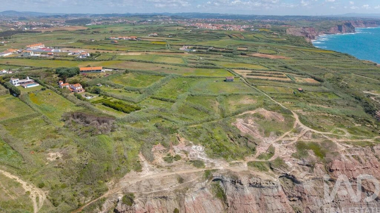 Terreno para Venda em Encosta do Sol Foto 18