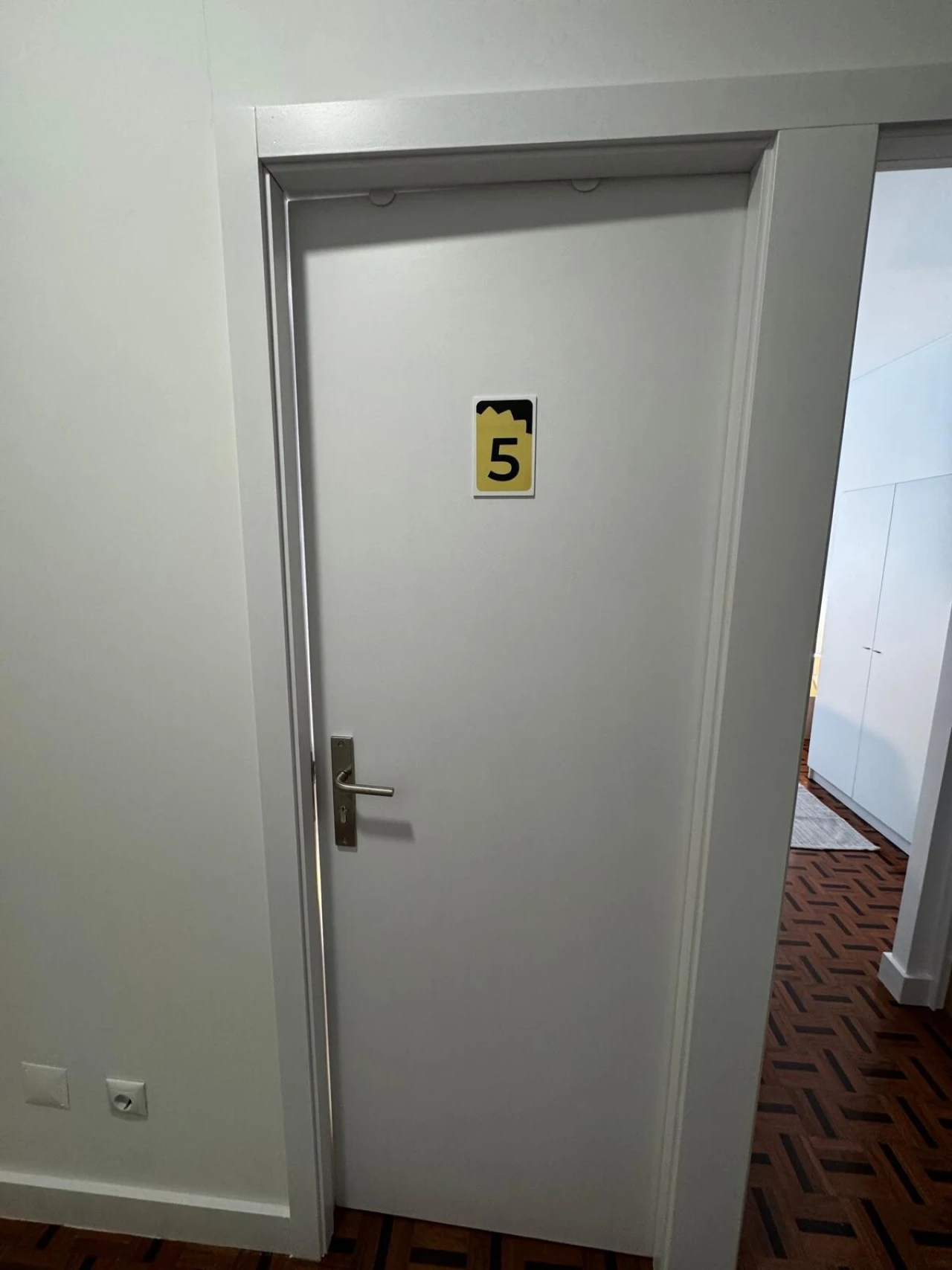 Quarto para Arrendamento em Oliveira, São Paio e São Sebastião Foto 7