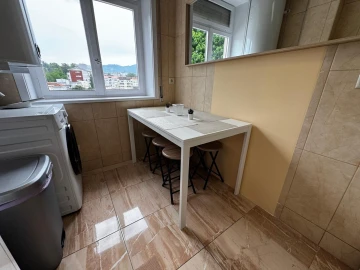 Quarto para Arrendamento em Oliveira, São Paio e São Sebastião