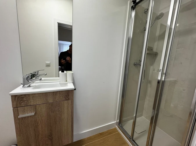 Quarto para Arrendamento em Oliveira, São Paio e São Sebastião Foto 6