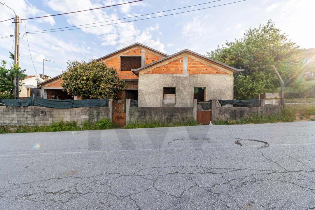 Moradia T2 para Venda em Rio Meão Foto 1